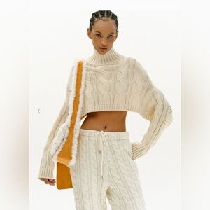 NWOT Source Unknown Open Back Cable Turtleneck